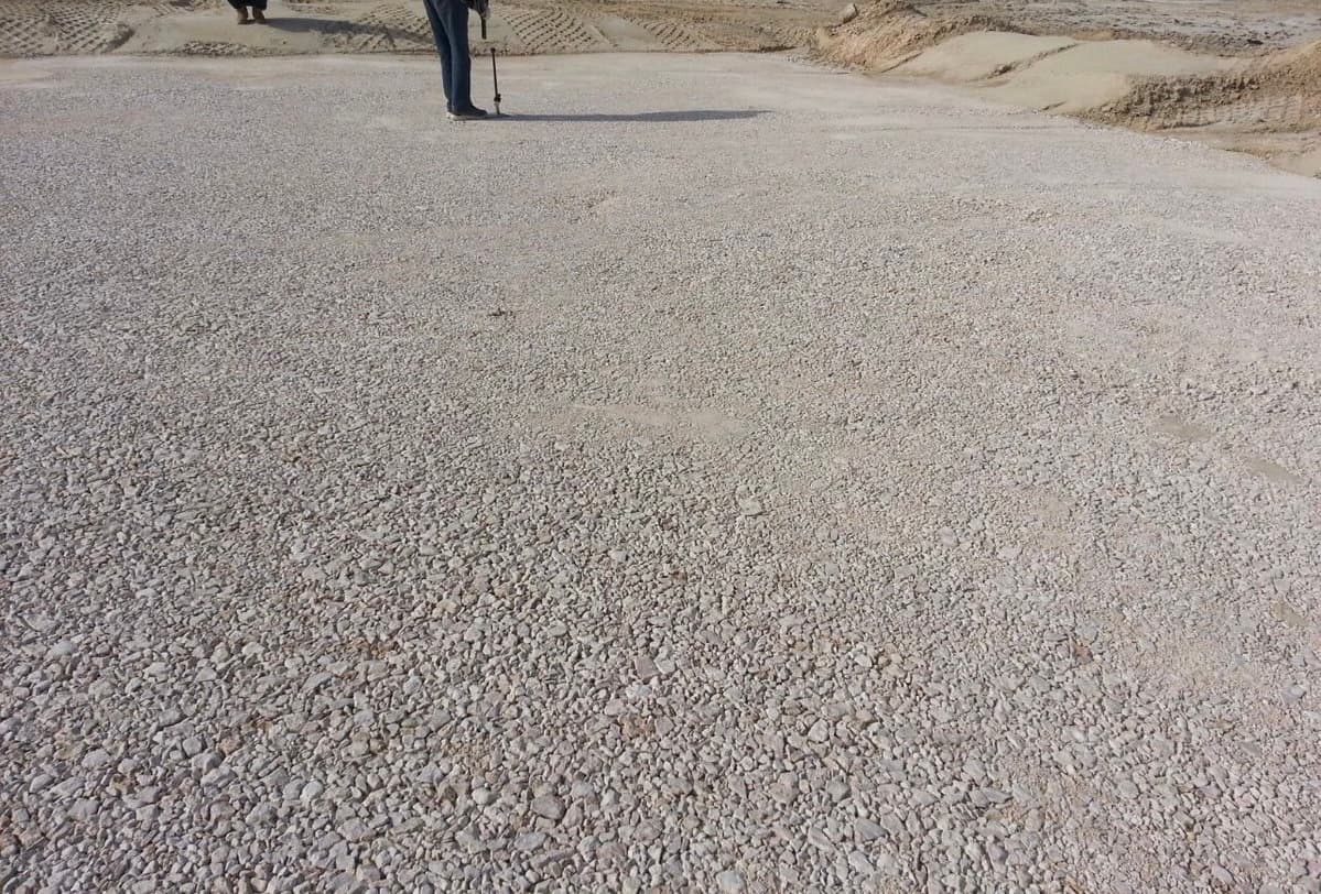 طبقة الإحلال المدكوكة